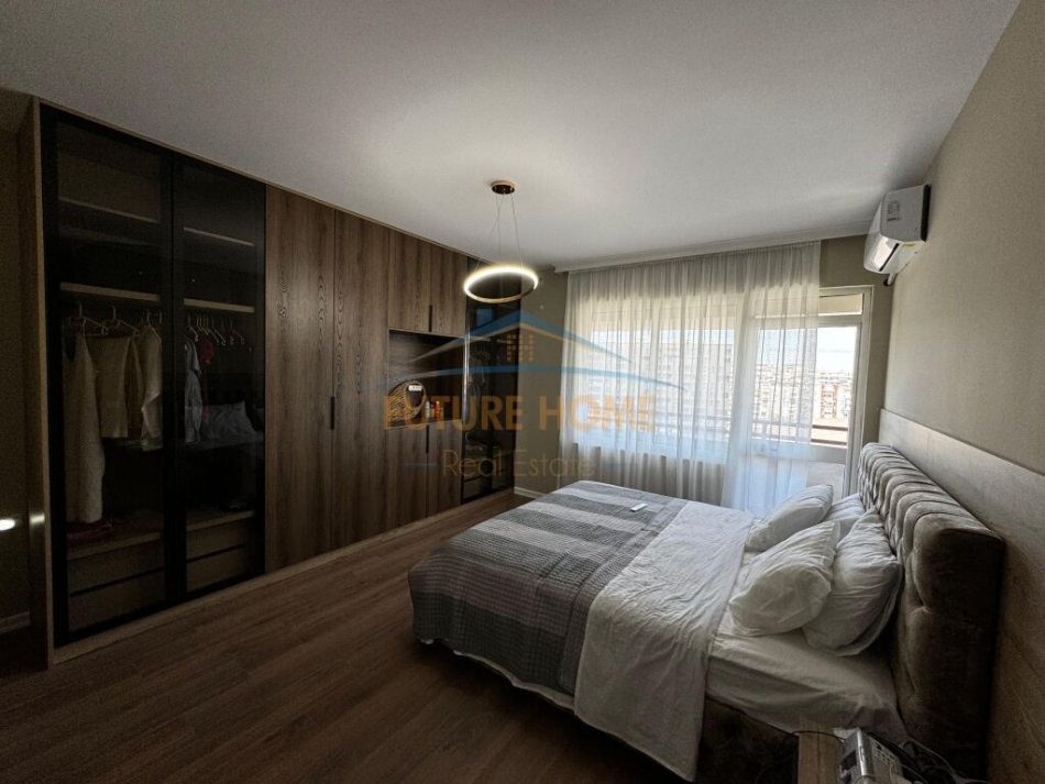 Tirane, jepet me qera apartament 2+1+Ballkon+ Post Parkimi, Kati 6, 140 m² 1.000 € (Liqeni Artificial)