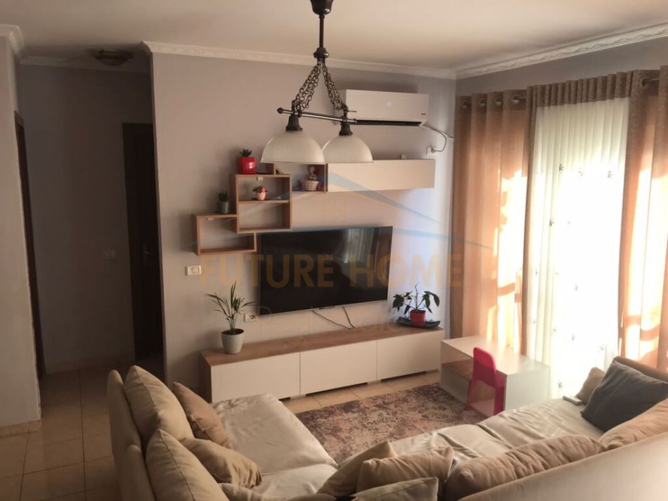 Tirane, shitet apartament 2+1 Kati 5, 73 m² 125.000 € (Fusha e Aviacionit)