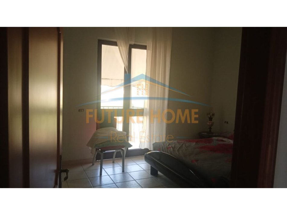 Tirane, shitet Vile 3+1+Ballkon Kati 0, 493 m² 270.000 € (PEZE E VOGEL)