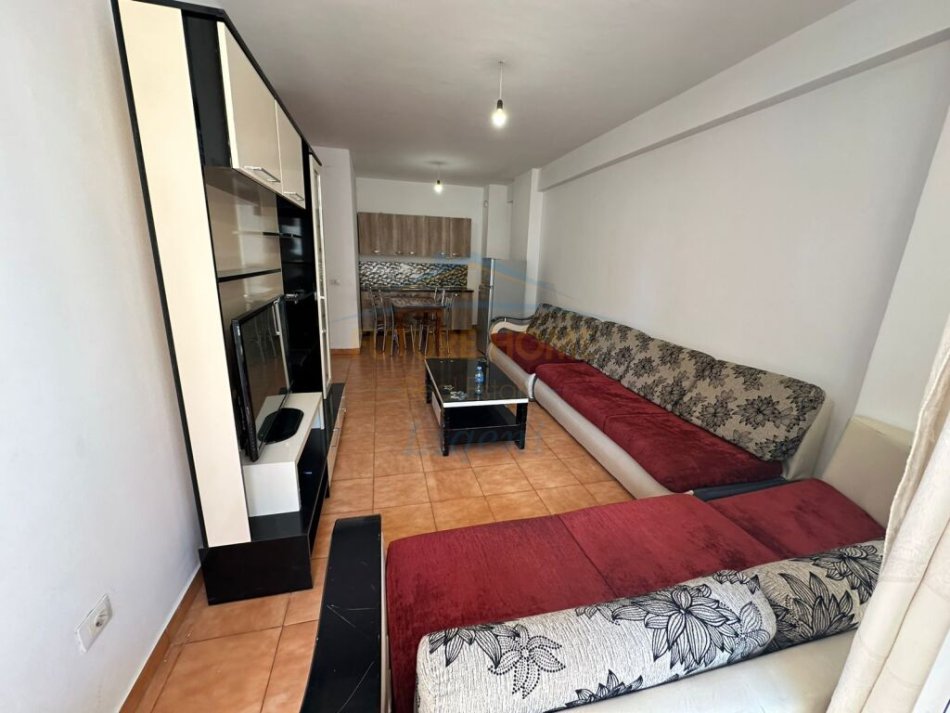 Tirane, shitet apartament 2+1+Ballkon Kati 5, 92 m² 115.000 € (Unaza e re)