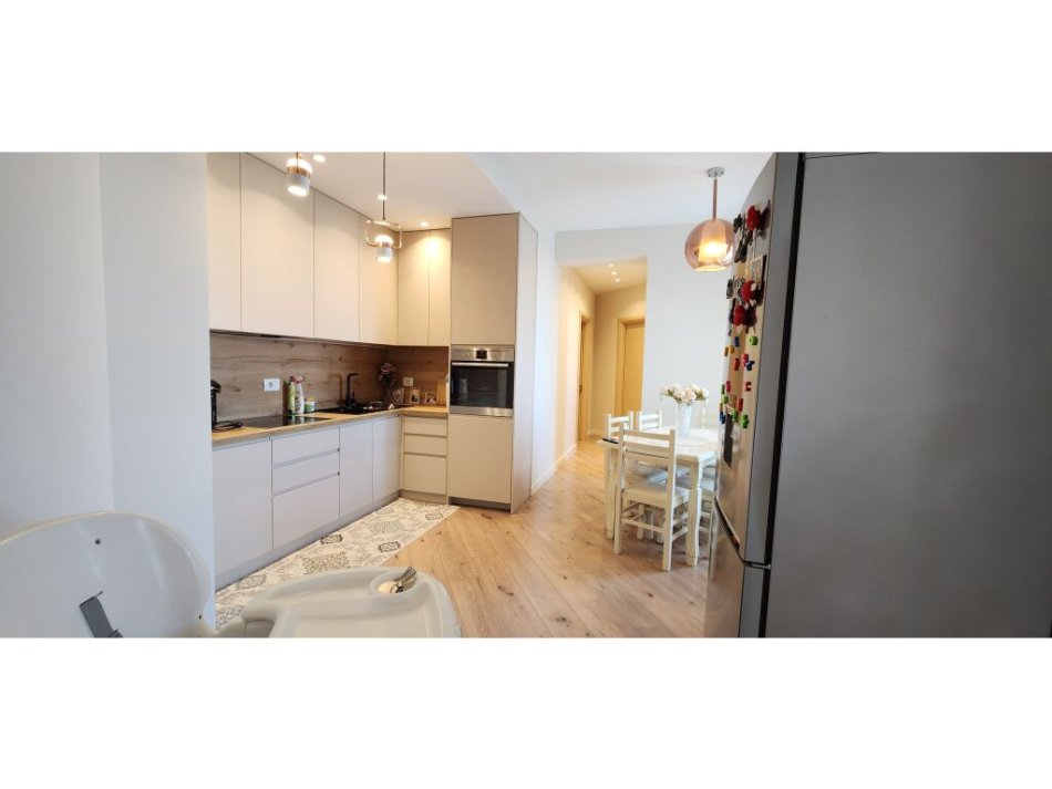 Tirane, jepet me qera apartament 2+1 Kati 12, 110 m² 650 € (Ish-Parku)