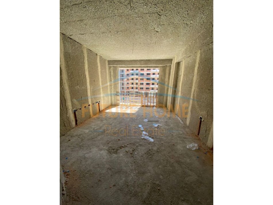 Tirane, shitet apartament 1+1 Kati 8, 80 m² 96.360 € (Unaza e Re)