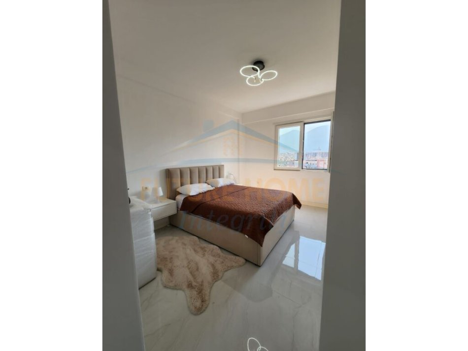 Tirane, shitet apartament 2+1+Ballkon Kati 8, 104 m² 235.000 € (Ali Demi)