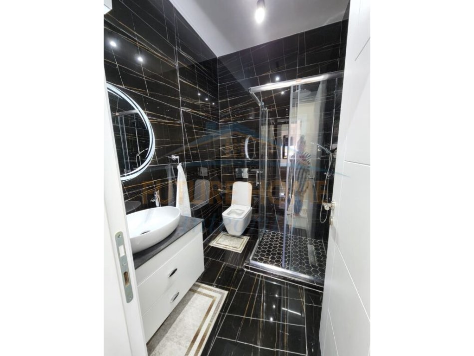 Tirane, shitet apartament 2+1+Ballkon Kati 8, 104 m² 235.000 € (Ali Demi)