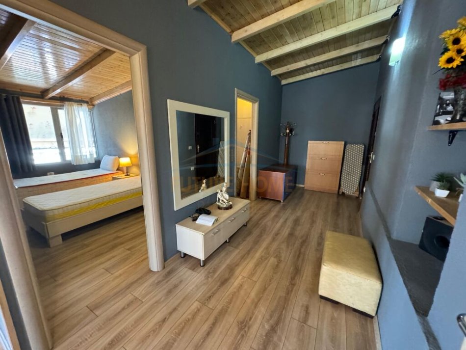 Tirane, jepet me qera apartament 2+1+Ballkon Kati 12, 95 m² 800 € (Margarita Tutulani)