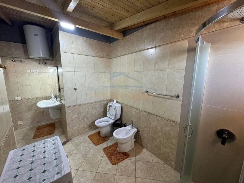 Tirane, jepet me qera apartament 2+1+Ballkon Kati 12, 95 m² 800 € (Margarita Tutulani)