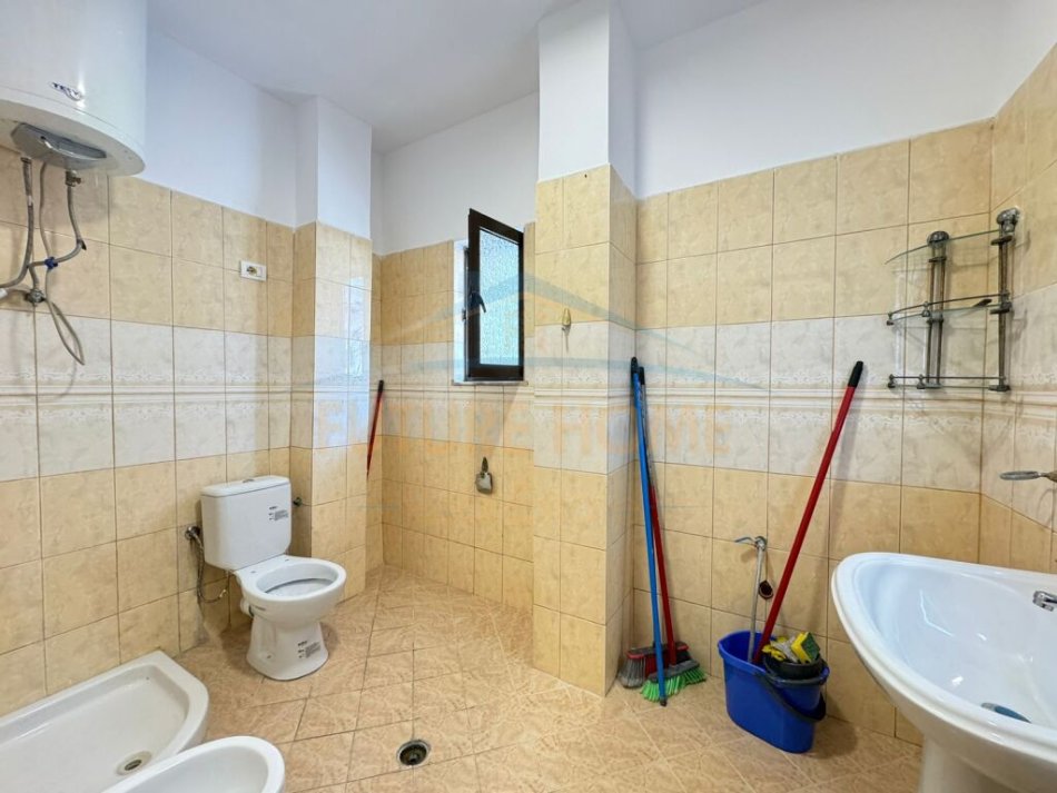 Tirane, shitet apartament 2+1 Kati 7, 101 m² 126.000 € (Unaza e Re)