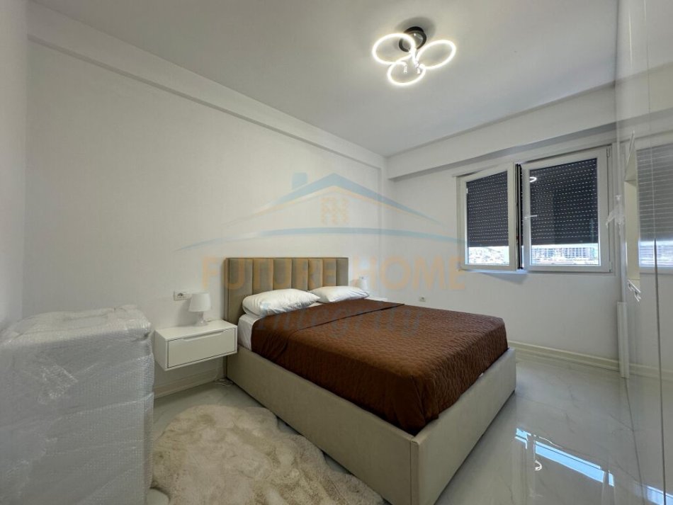 Tirane, shitet apartament 2+1+Ballkon Kati 8, 105 m² 235.000 € (Ali Demi)