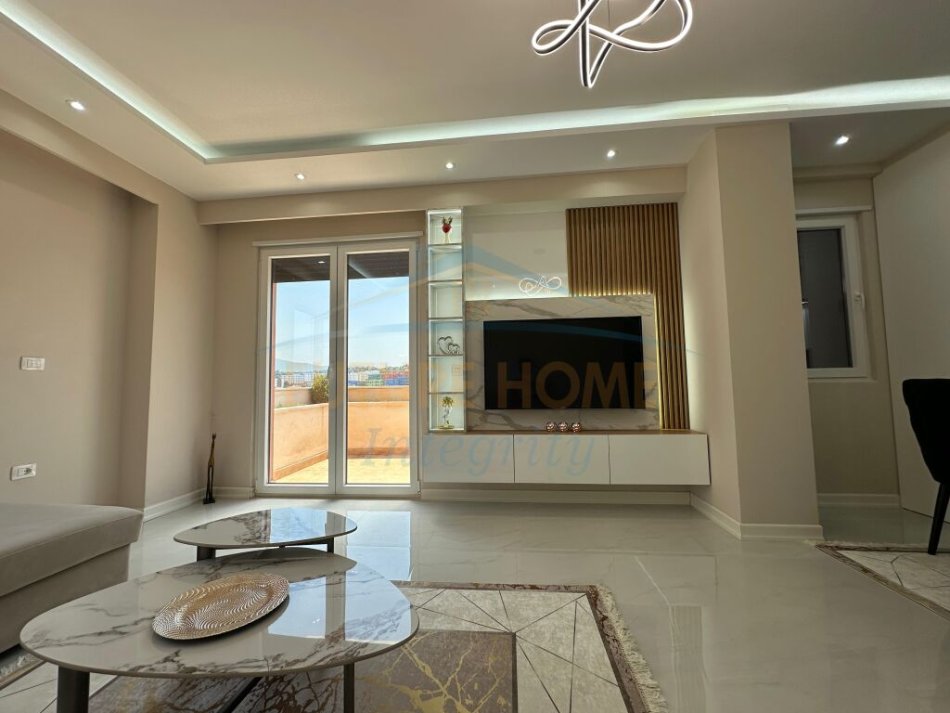 Tirane, shitet apartament 2+1+Ballkon Kati 8, 105 m² 235.000 € (Ali Demi)