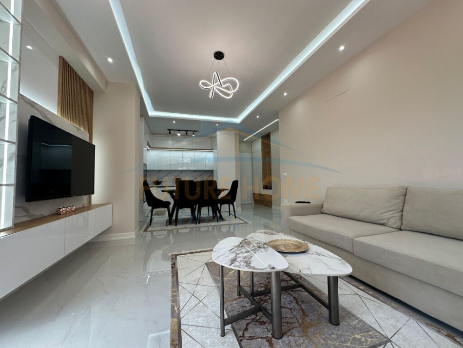 Tirane, shitet apartament 2+1+Ballkon Kati 8, 105 m² 235.000 € (Ali Demi)