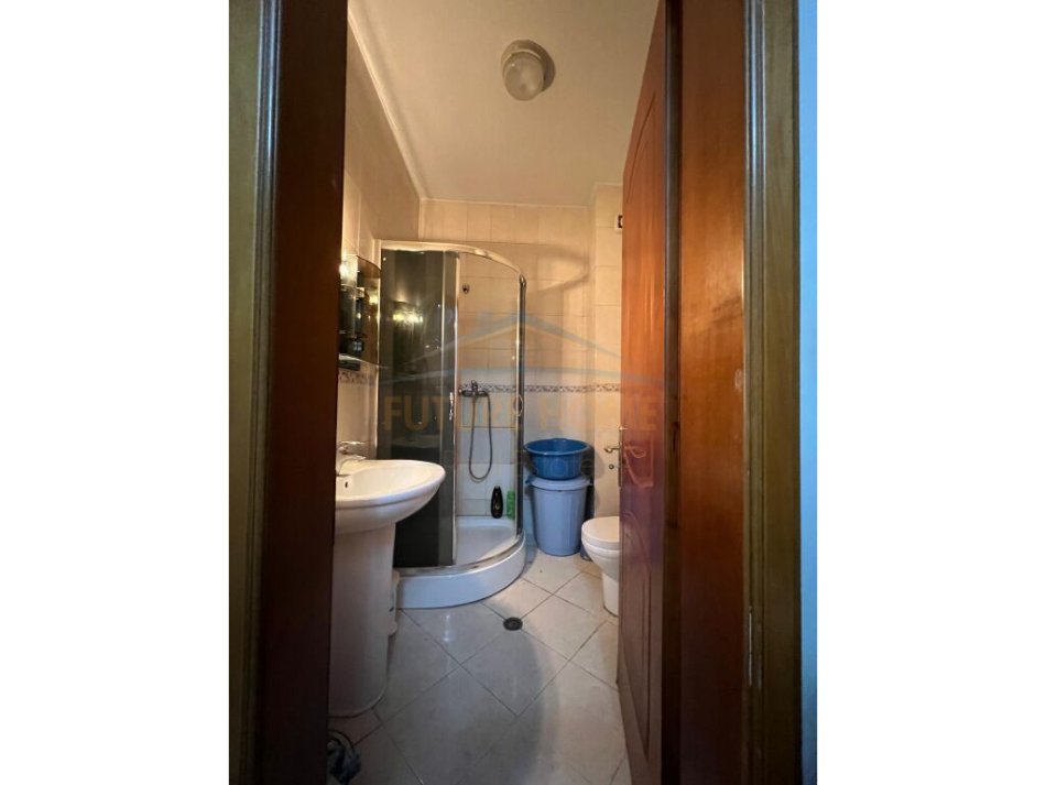 Tirane, jepet me qera apartament 1+1 Kati 2, 93 m² 500 € (Medar Shtylla)