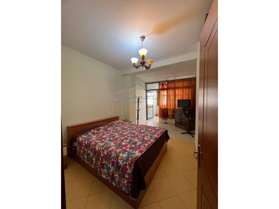 Tirane, jepet me qera apartament 1+1 Kati 2, 93 m² 500 € (Medar Shtylla)