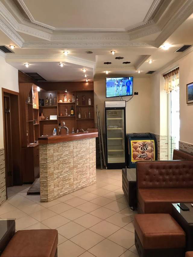 Tirane, shes ambjent biznesi Kati 0, 40 m² 85.000 Euro (Zogu i Zi)