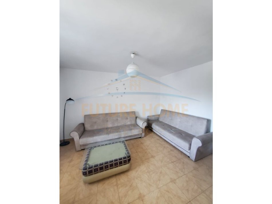 Tirane, jepet me qera apartament 2+1+Ballkon Kati 5, 78 m² 400 € (Ali Demi)