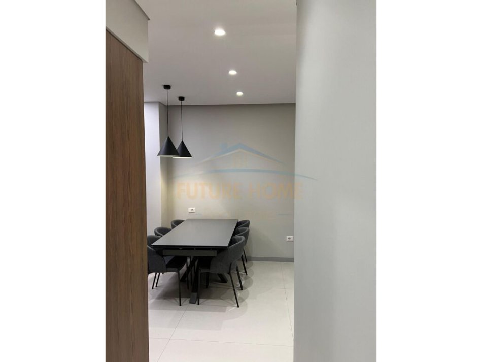 Tirane, jepet me qera apartament 2+1+Ballkon Kati 6, 90 m² 650 € (Don Bosko)