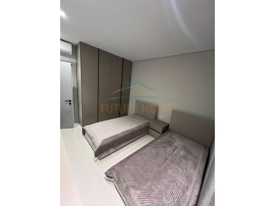Tirane, jepet me qera apartament 2+1+Ballkon Kati 6, 90 m² 650 € (Don Bosko)