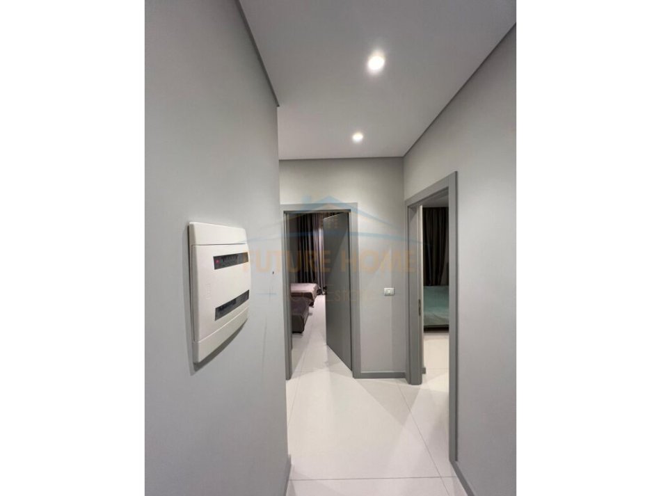 Tirane, jepet me qera apartament 2+1+Ballkon Kati 6, 90 m² 650 € (Don Bosko)