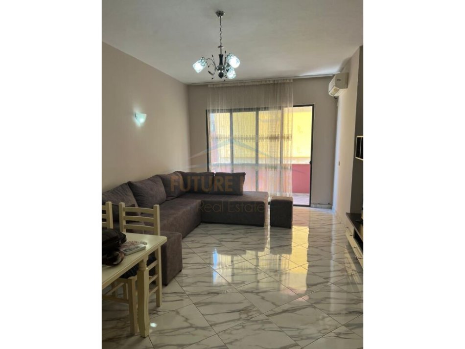 Tirane, jap me qera apartament 2+1 Kati 7, 89 m² 500 € (Yzberisht)