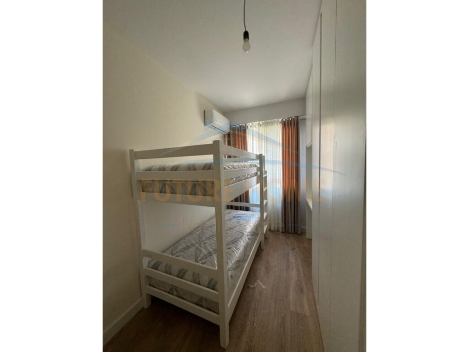 Shqiperi, jepet me qera 2+1+Ballkon Kati 8, 85 m² 400 € (Aleksander Goga)