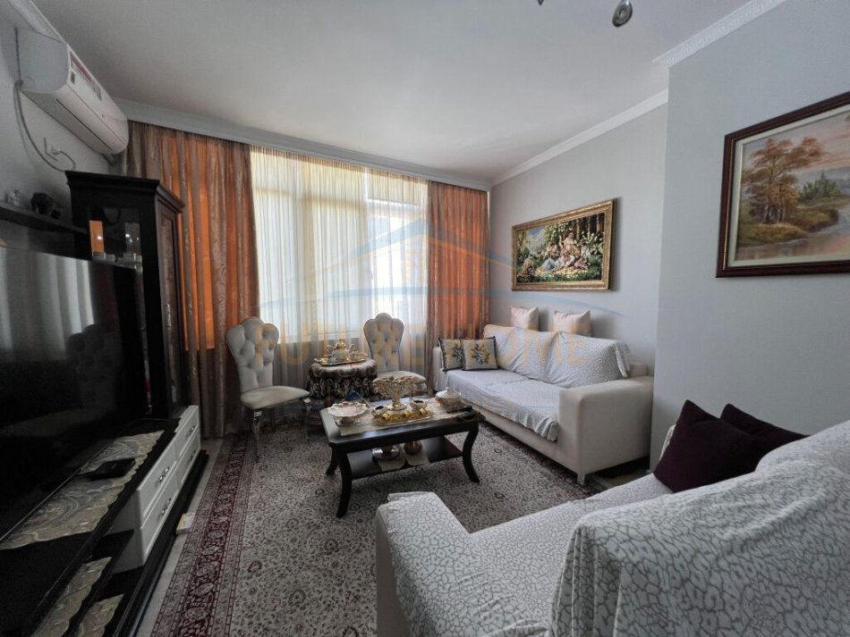 Tirane, shitet apartament 3+1+Aneks+Ballkon Kati 7, 141 m² 170.000 € (Rotondo, Astir)