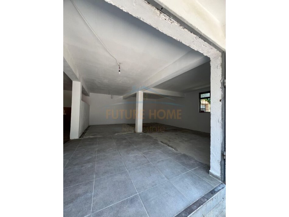 Tirane, jepet me qera magazine Kati 0, 96 m² 550 € (Sabaudin Gabrani)