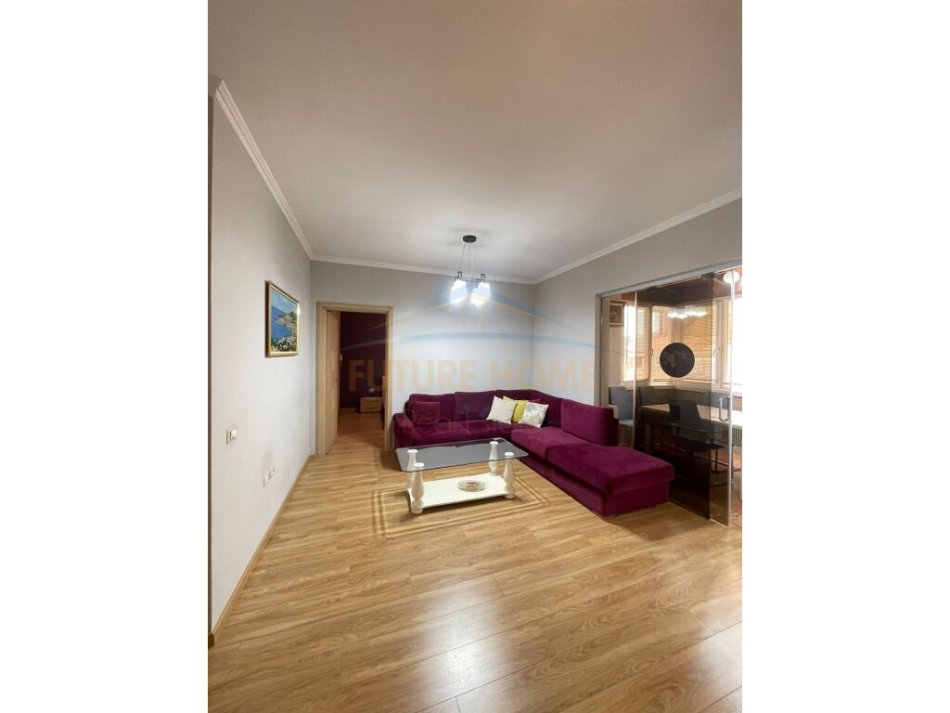 Tirane, shes apartament 1+1+Ballkon Kati 9, 72 m² 150.000 € (Rruga Merdar Shtylla)