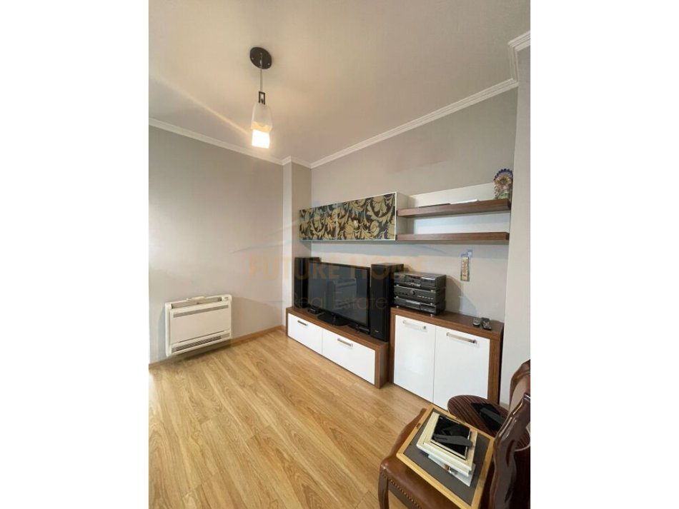 Tirane, shes apartament 1+1+Ballkon Kati 9, 72 m² 150.000 € (Rruga Merdar Shtylla)