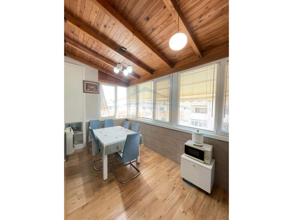 Tirane, shes apartament 1+1+Ballkon Kati 9, 72 m² 150.000 € (Rruga Merdar Shtylla)