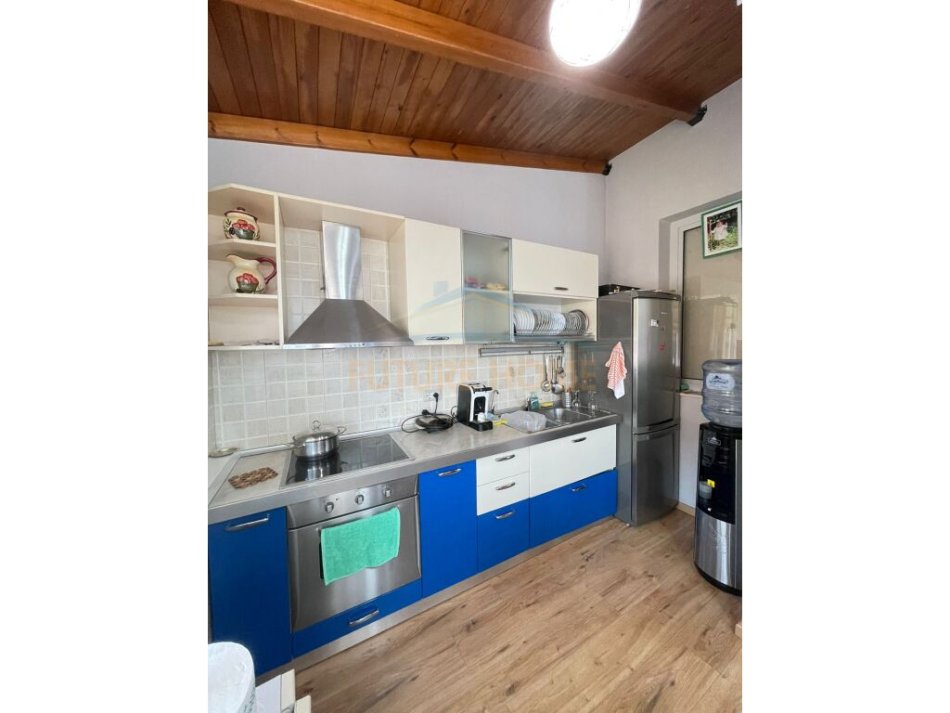 Tirane, shes apartament 1+1+Ballkon Kati 9, 72 m² 150.000 € (Rruga Merdar Shtylla)