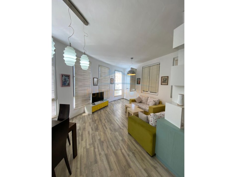 Tirane, jepet me qera apartament 3+1 Kati 1, 107 m² 700 € (KODRA E DIELLIT 1)