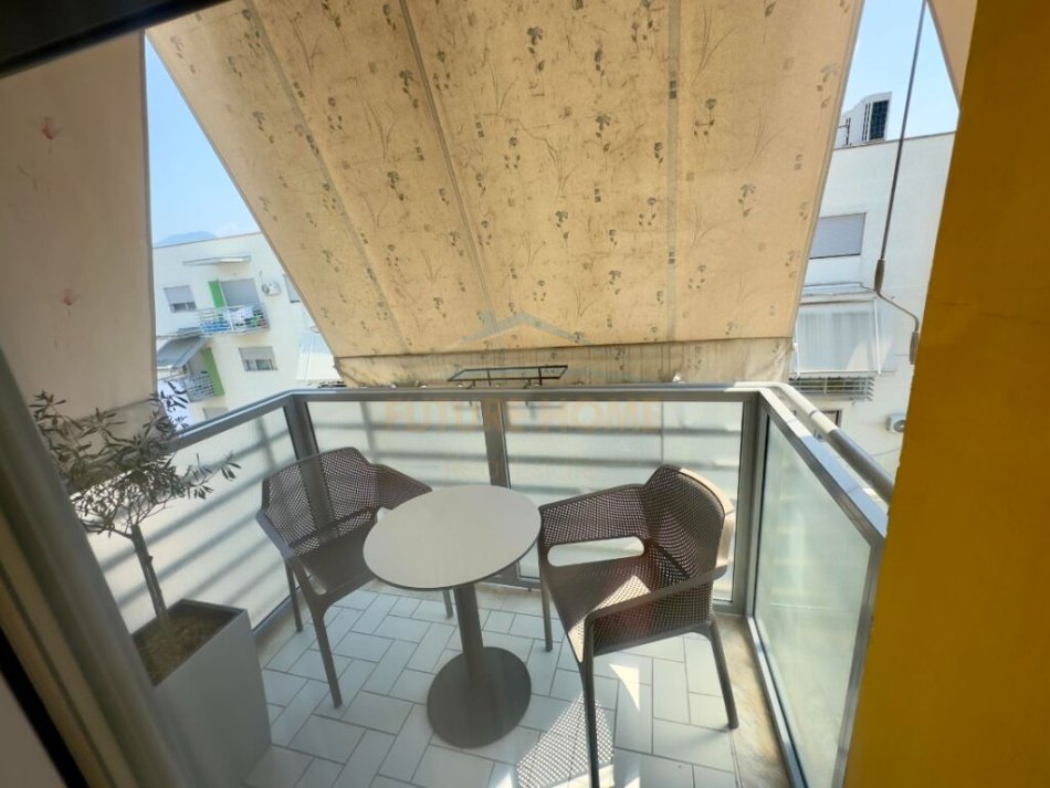 Tirane, shitet apartament 3+1+Ballkon Kati 5, 125 m² 196.000 € (5 Maji)