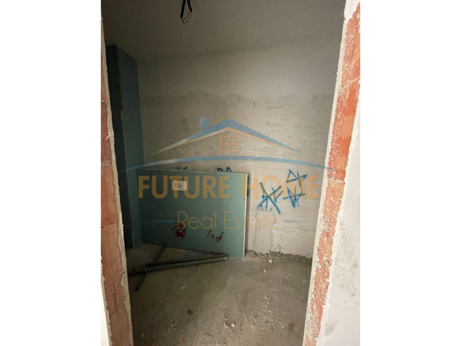 Tirane, shitet apartament 1+1+Ballkon Kati 5, 68 m² 204.000 € (Myslym Shyri)