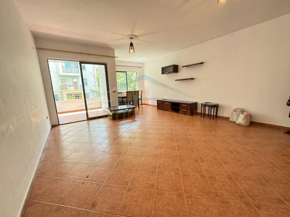 Tirane, shitet apartament 2+1 Kati 2, 112 m² 120.000 € (Yzberisht)