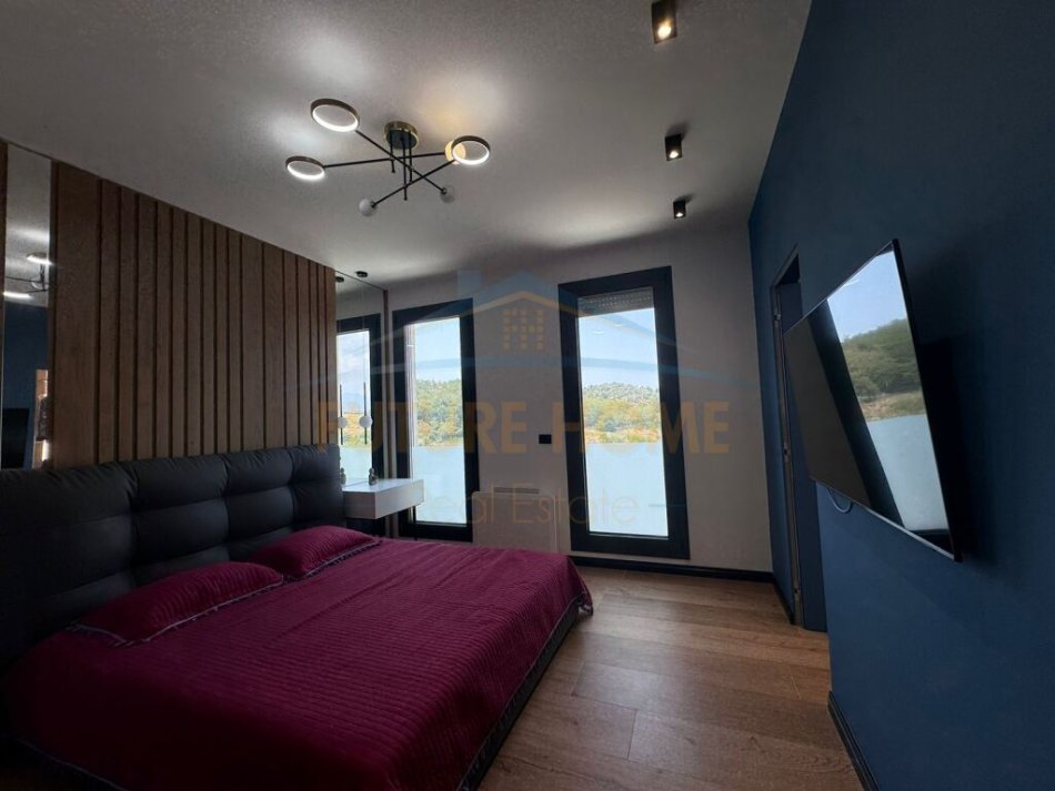 Tirane, shitet apartament 3+1+Ballkon Kati 3, 136 m² 369.000 € (TEG)