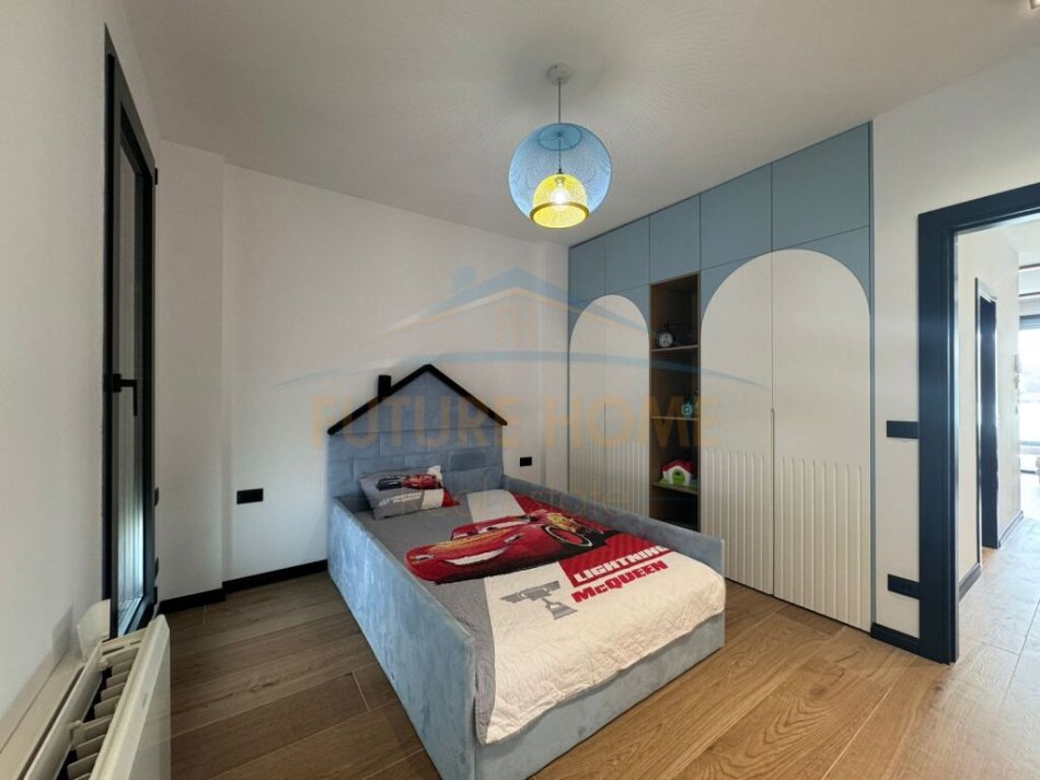 Tirane, shitet apartament 3+1+Ballkon Kati 3, 136 m² 369.000 € (TEG)