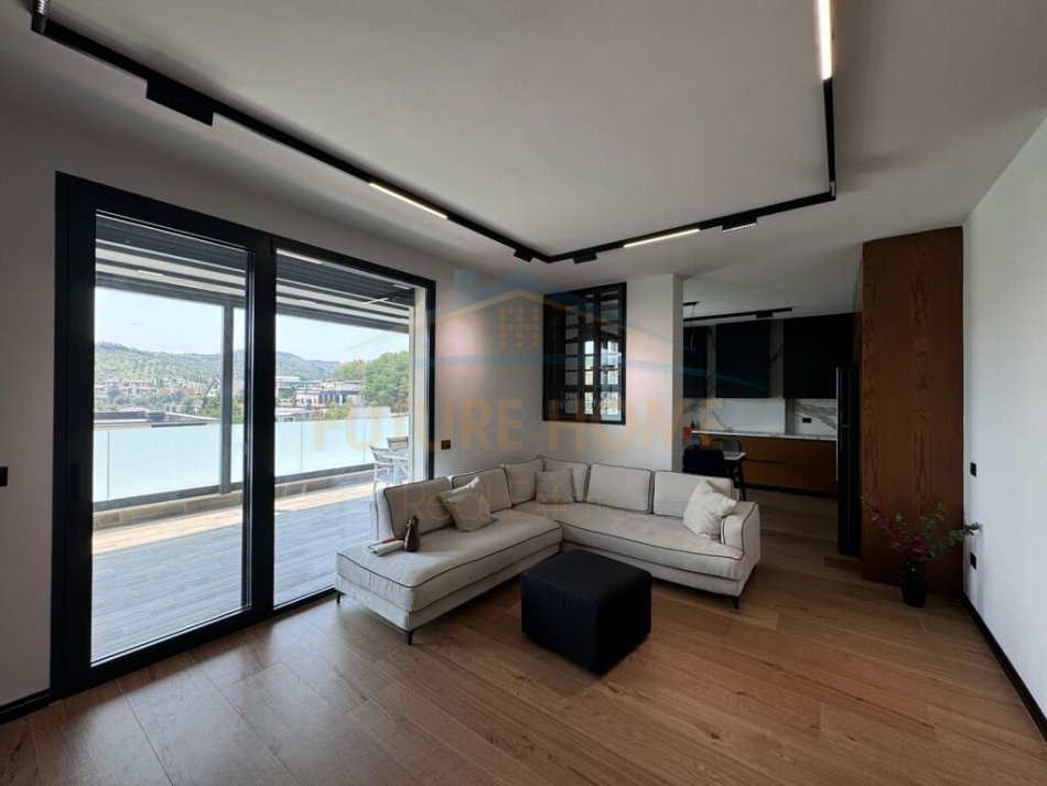 Tirane, shitet apartament 3+1+Ballkon Kati 3, 136 m² 369.000 € (TEG)