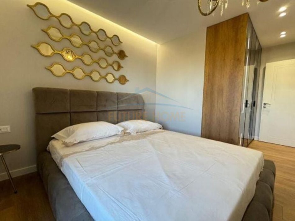 Tirane, shitet apartament 2+1+Ballkon Kati 5, 71 m² 225.000 € (Stadiumi Dinamo)