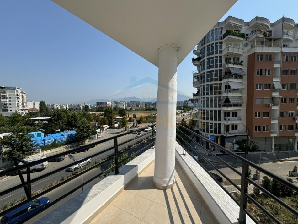 Tirane, shitet apartament 2+1+Ballkon Kati 3, 87 m² 128.000 € (UNAZA E RE)
