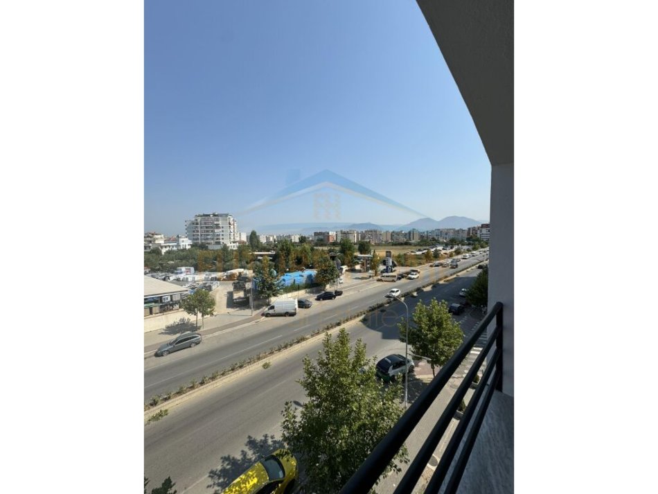 Tirane, shes apartament 2+1+Ballkon Kati 3, 88 m² 128.000 € (BULEVARDI MIGJENI . YZBERISHT)