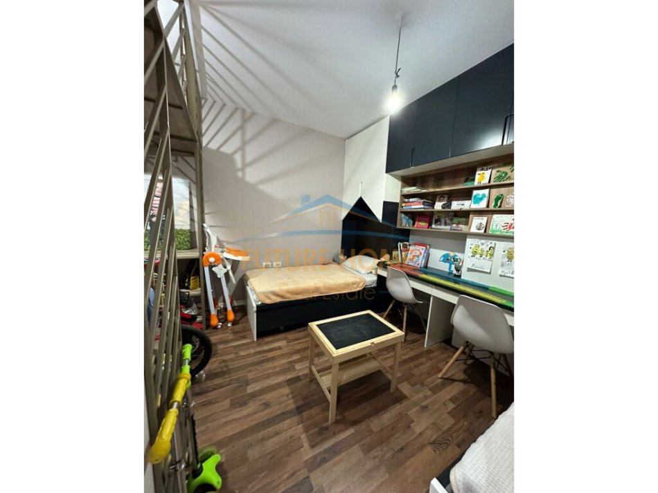 Tirane, shitet apartament 3+1+Ballkon Kati 1, 116 m² 180.000 € (KOPSHTI ZOOLOGJIK)