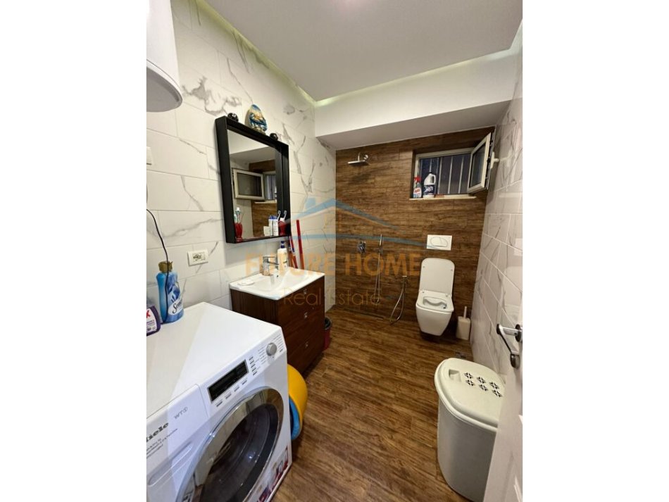 Tirane, shitet apartament 3+1+Ballkon Kati 1, 116 m² 180.000 € (KOPSHTI ZOOLOGJIK)