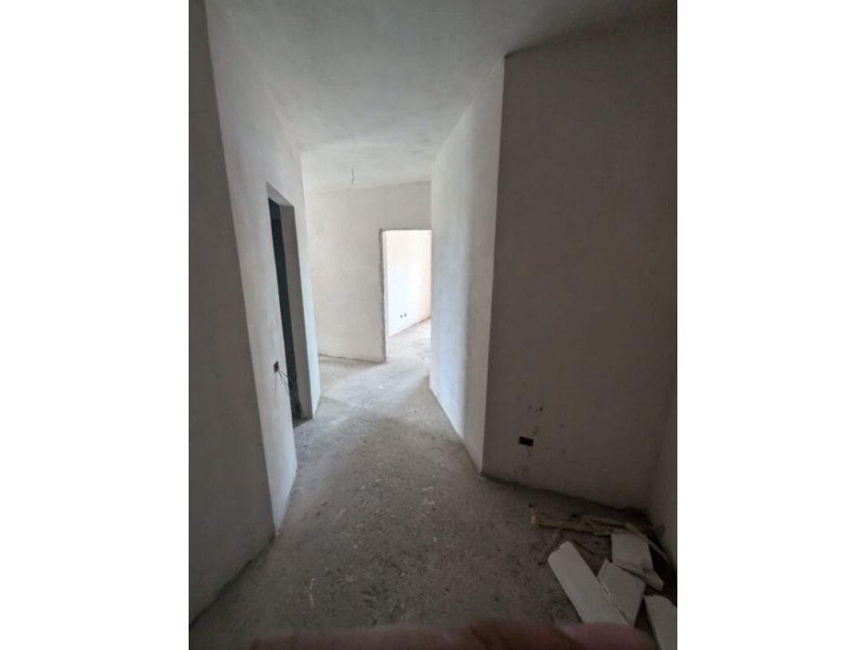 Tirane, shitet apartament 2+1+Ballkon Kati 4, 113 m² 105.000 € (Azem Galica,Babrru)