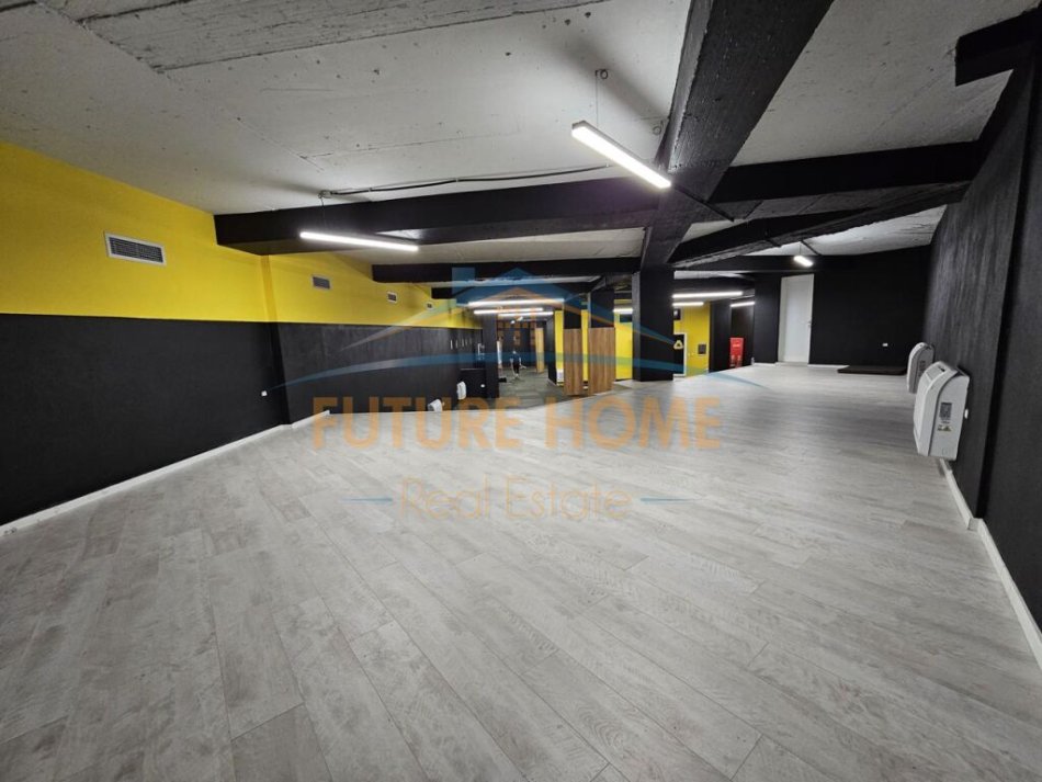 Tirane, jepet me qera ambjent biznesi Kati -1, 750 m² 3.750 € (RRUGA E ELBASANIT)