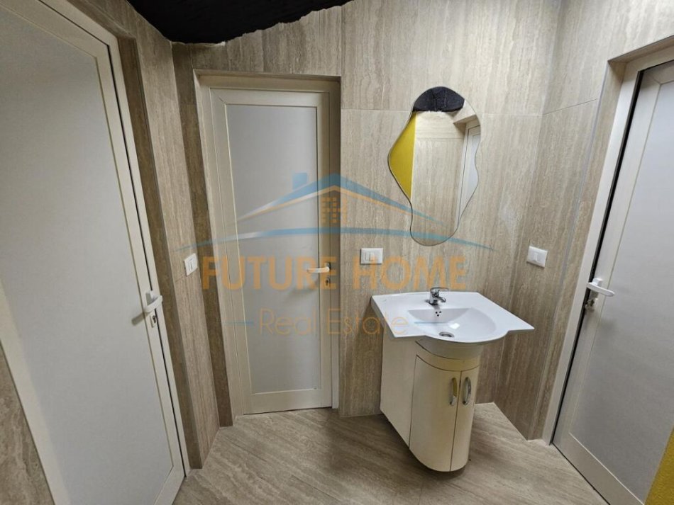 Tirane, jepet me qera ambjent biznesi Kati -1, 750 m² 3.750 € (RRUGA E ELBASANIT)
