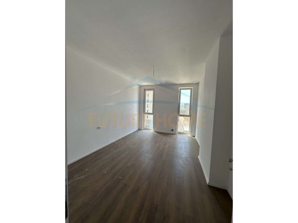 Tirane, shitet apartament 2+1+Ballkon Kati 4, 116 m² 197.200 € (FUSHA E AVIACIONIT)