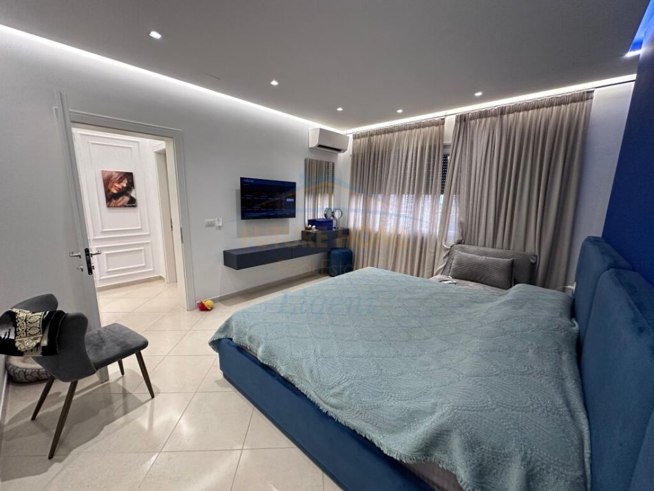 Tirane, shes apartament 2+1+Ballkon Kati 6, 88 m² 320.000 € (Rruga e Kavajes)