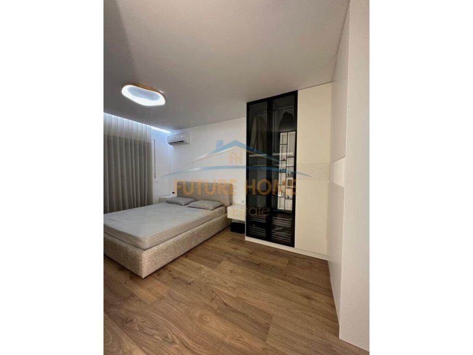 Tirane, jepet me qera apartament 2+1+Ballkon Kati 4, 113 m² 1.400 € (Rruga e Kavajes)