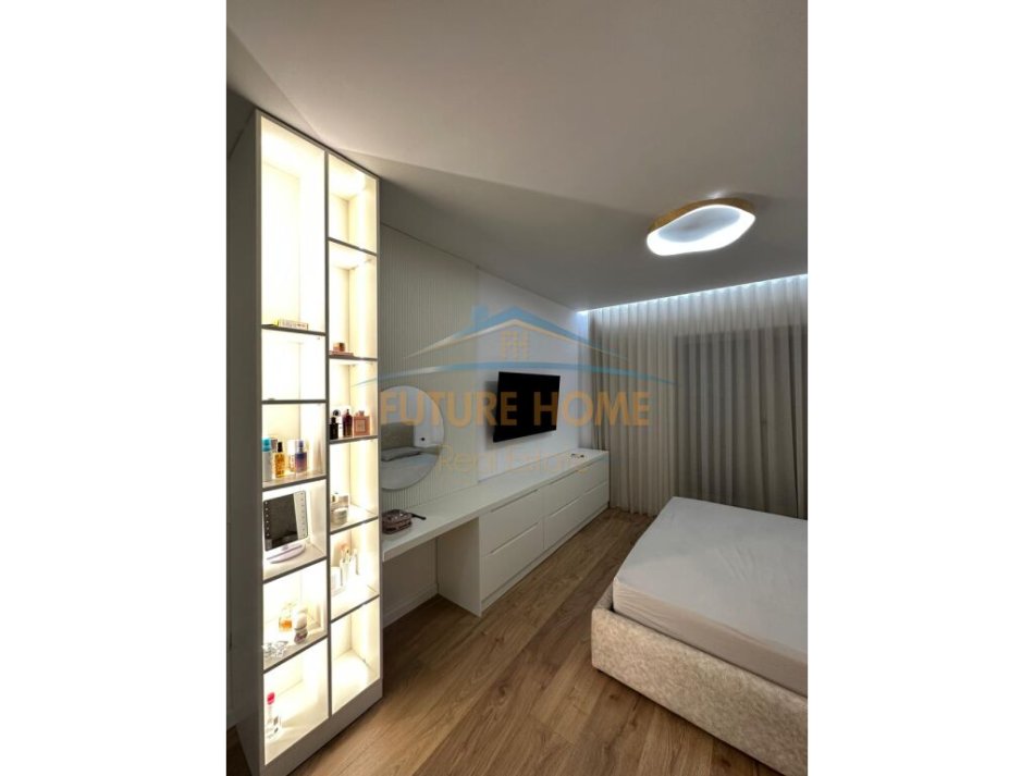 Tirane, jepet me qera apartament 2+1+Ballkon Kati 4, 113 m² 1.400 € (Rruga e Kavajes)