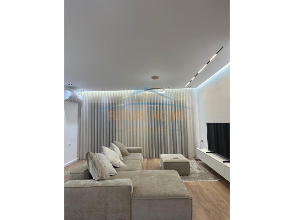 Tirane, jepet me qera apartament 2+1+Ballkon Kati 4, 113 m² 1.400 € (Rruga e Kavajes)