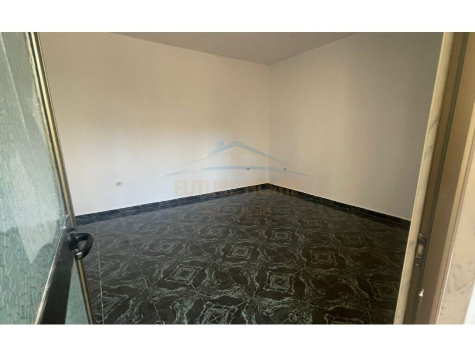 Tirane, jepet me qera shtepi private Kati 1, 115 m² 400 € (Bardhyl)
